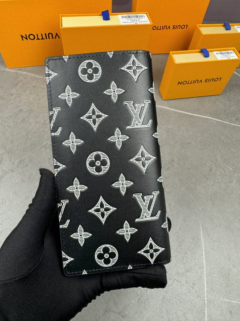 LV Louis Vuitton 新作財布です 28 zm 95521