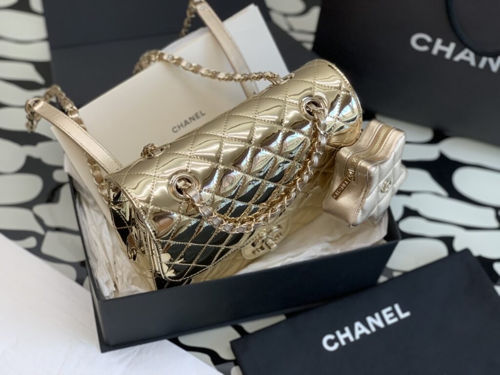 Chanel AS4646 24C CF BAG - 画像 (2)