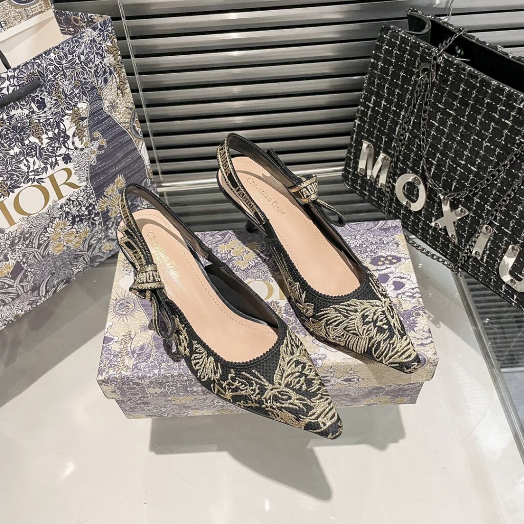 DIOR 新作刺繍ハイヒール 04zm 95759 - 画像 (6)