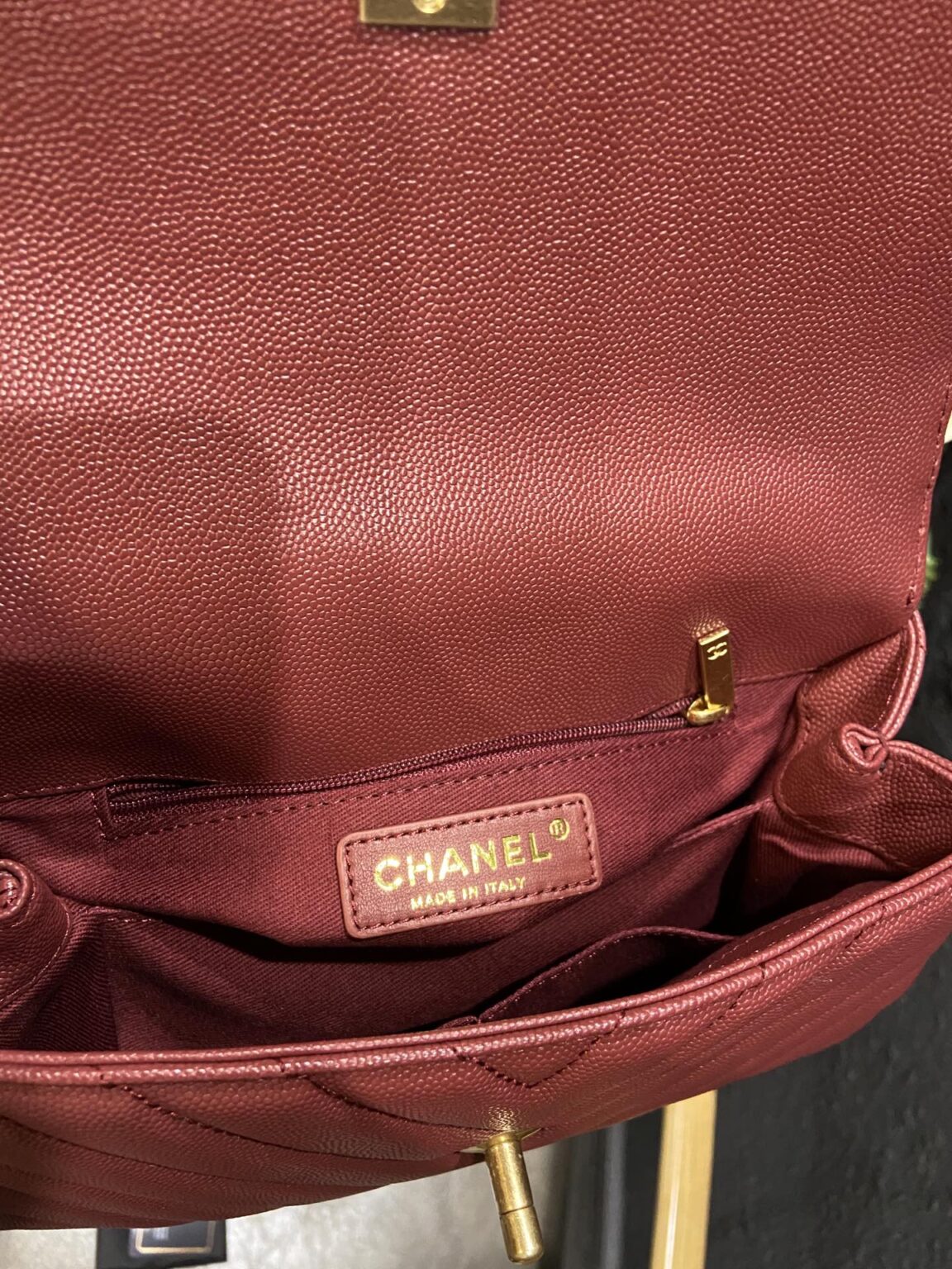 Chanel Cowhide handbag A92990 - 画像 (9)