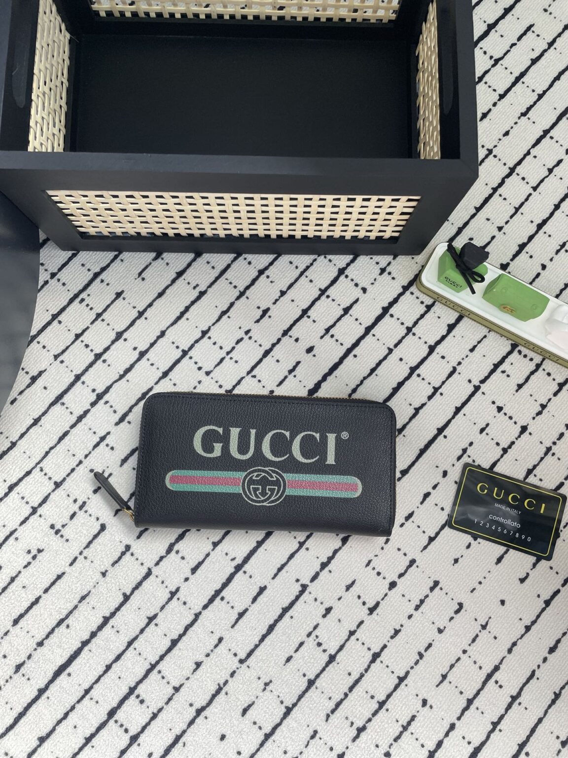 GUCCI 新作財布です 5 zm 95519