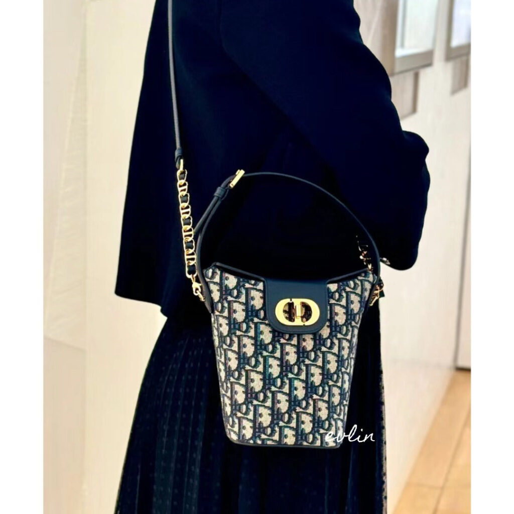【大ヒットの予感】30 MONTAIGNE DIOR AMBERミニ バケットバッグ S2319UTZQ_M928 - 画像 (6)