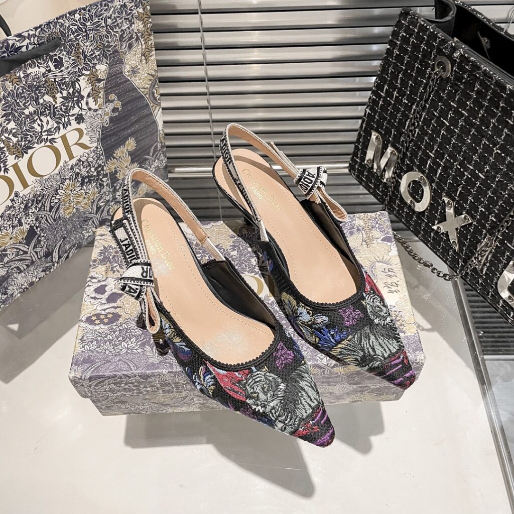 DIOR 新作刺繍ハイヒール 09zm 95759 - 画像 (7)