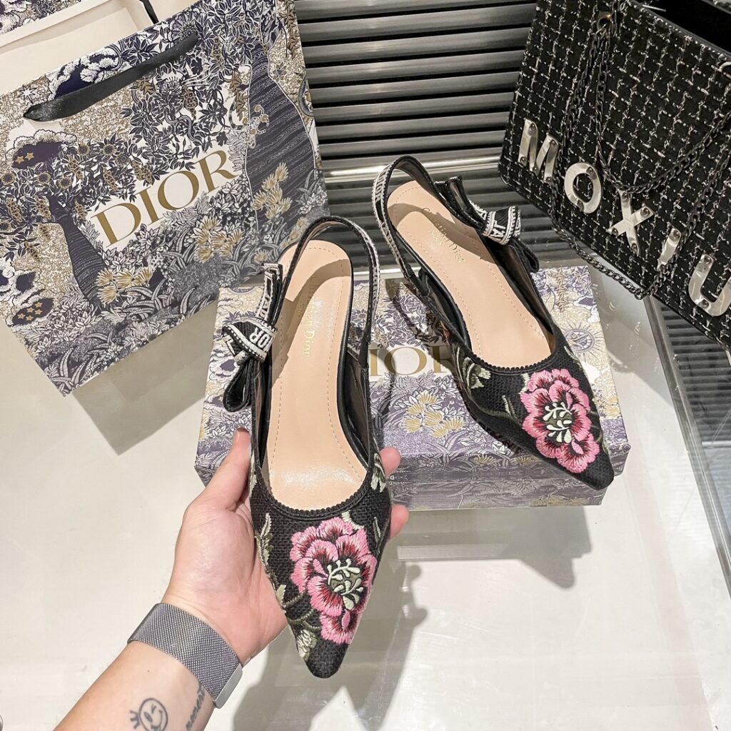DIOR 新作刺繍ハイヒール 08zm 95759 - 画像 (2)