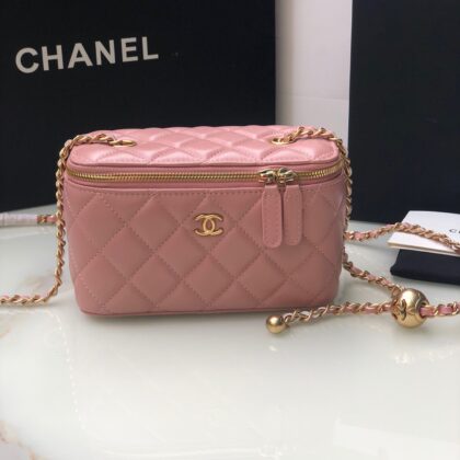 Chanel Classic Vanity 22C Bag with Chain AP2303