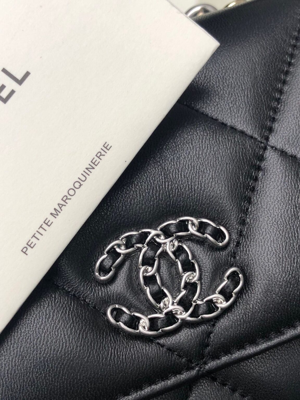CHANEL 19 WALLET ON CHAIN 0957 - 画像 (2)