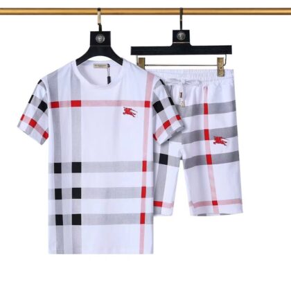 Burberry 人気半袖セットアップ