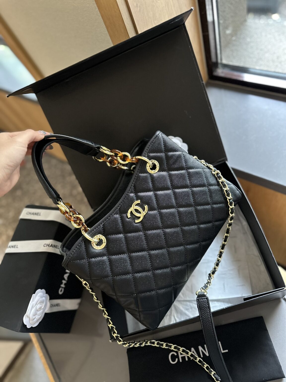 CHANEL 中世のダイヤモンド トートバッグ - 画像 (6)