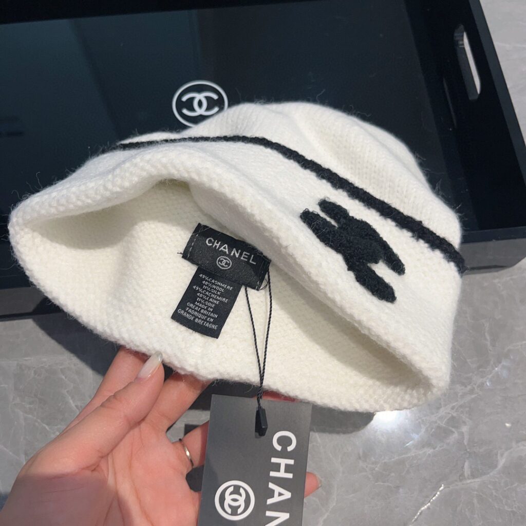 CHANEL 秋冬の暖かい綿の帽子 - 画像 (5)