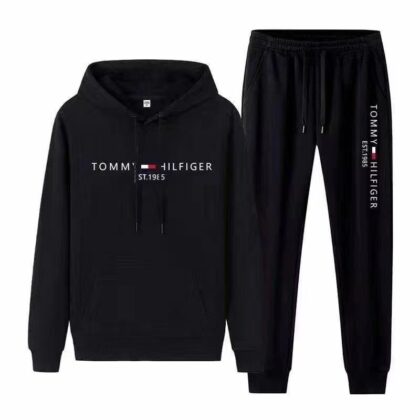 Tommy Hilfiger セットアップ