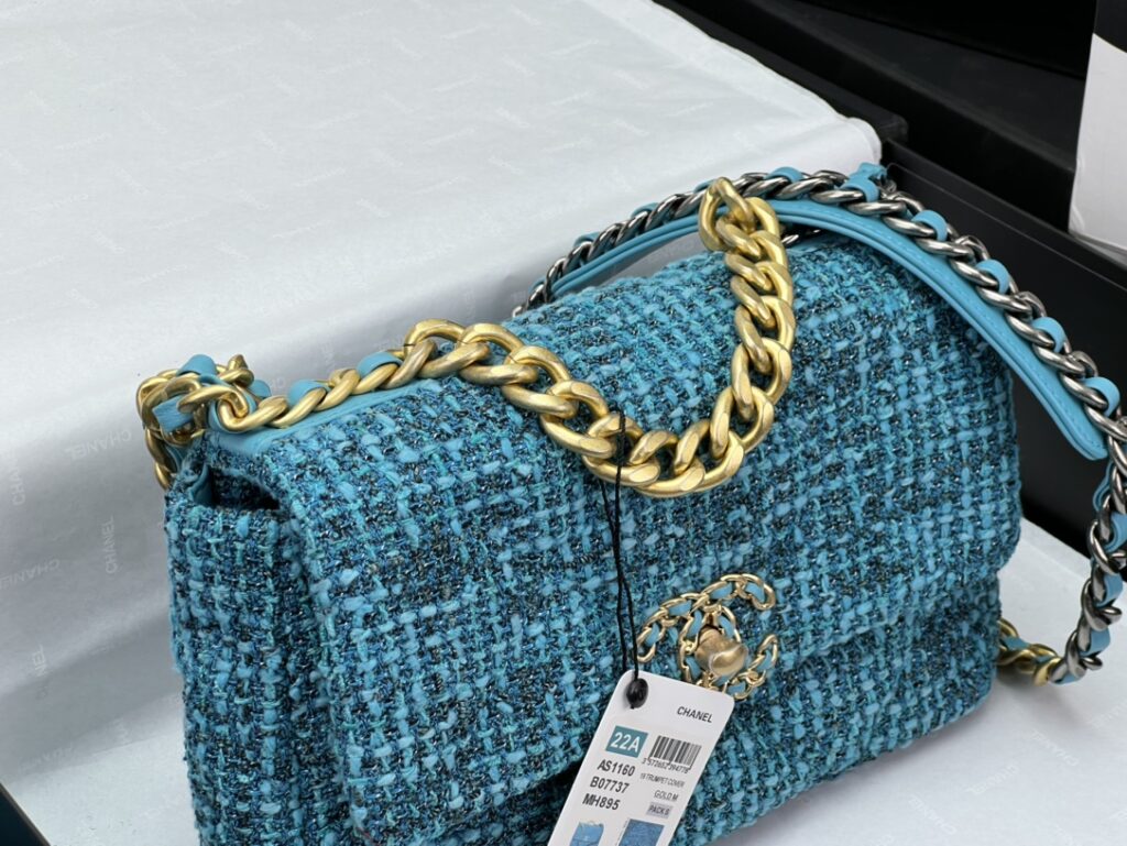 CHANEL 19 HANDBAG AS1161 - 画像 (5)