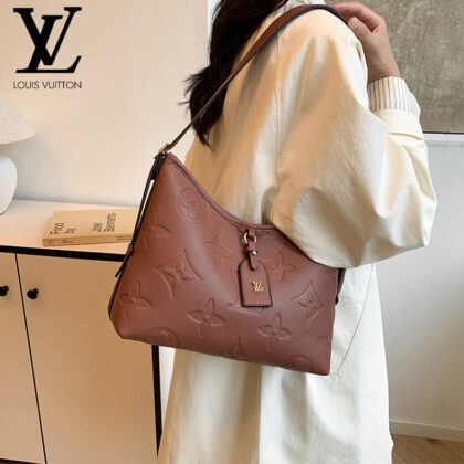 LV Louis Vuittonョルダーバッグ SS95716