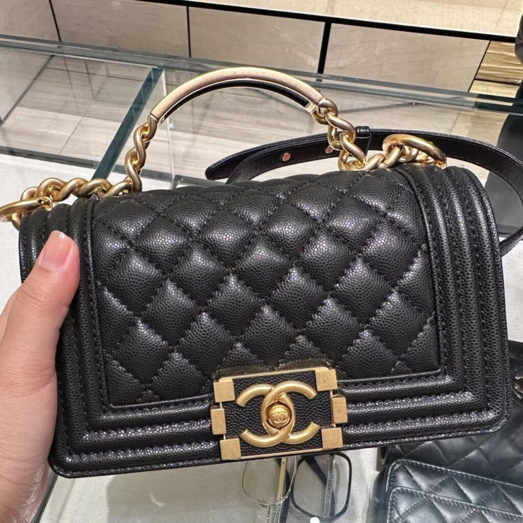 お洒落ハンドルで差が付く★CHANEL BOY CHANEL トップハンドル - 画像 (2)