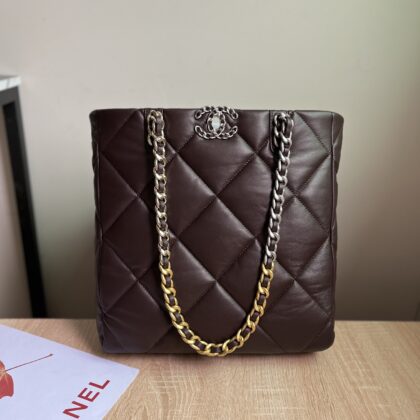 CHANEL 19 SHOPPING BAG 3519