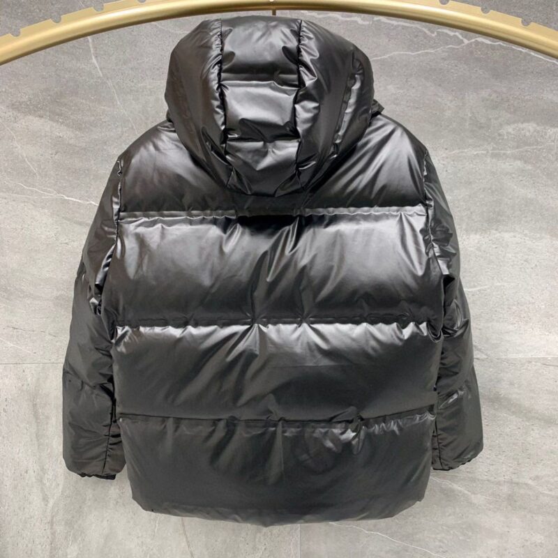 PRADA ダウンジャケット 代金引換 送料無料 おうちで試着 - 画像 (11)