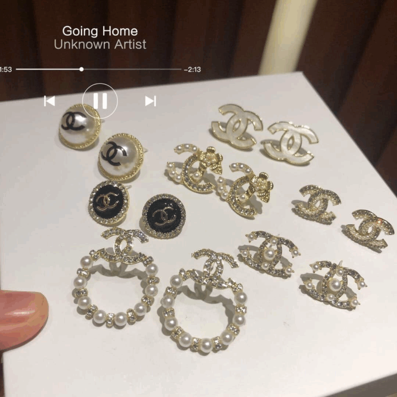 Chanel七日ピアス 💕（クリアランスセール10800円） - 画像 (2)