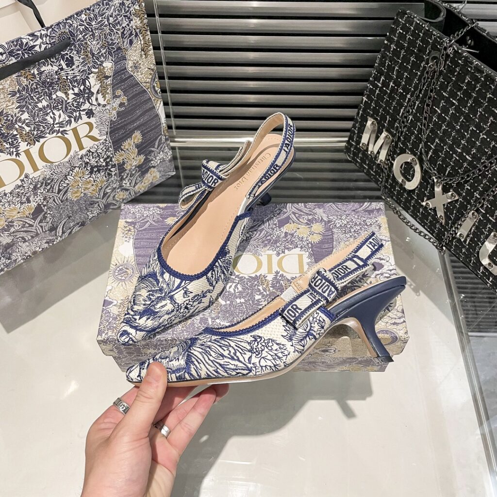 DIOR 新作刺繍ハイヒール 06zm 95759 - 画像 (5)