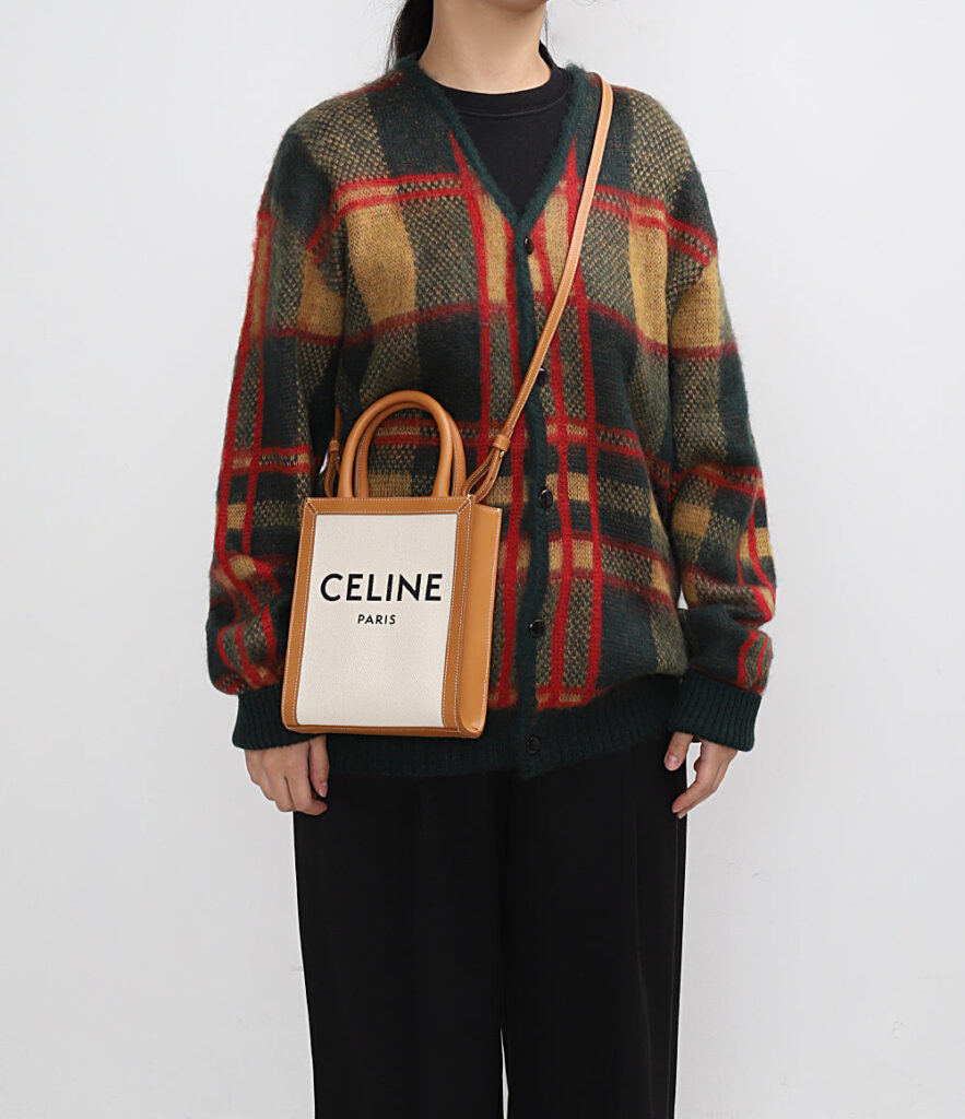 CELINE ミニ バーティカル カバ CELINEプリント - 画像 (6)