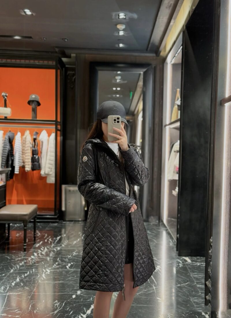 MONCLER ダウンジャケット SS96783 - 画像 (7)