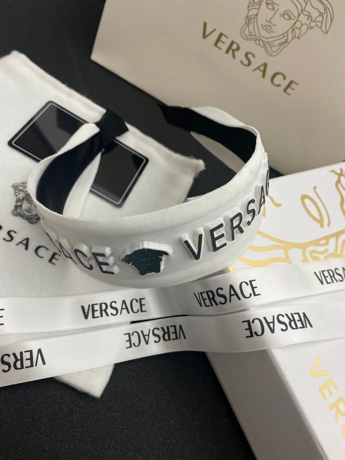 VERSACEクラシックロゴレターヘッドバンド SS - 画像 (5)