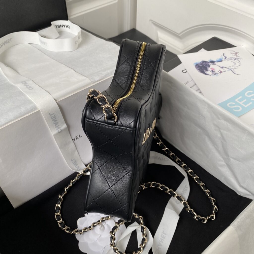CHANEL 2024 Cruise CHANEL ☆STAR HANDBAG ☆AS4579 - 画像 (7)