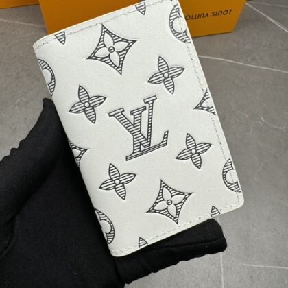LV Louis Vuitton 新作財布です 23 zm 95521