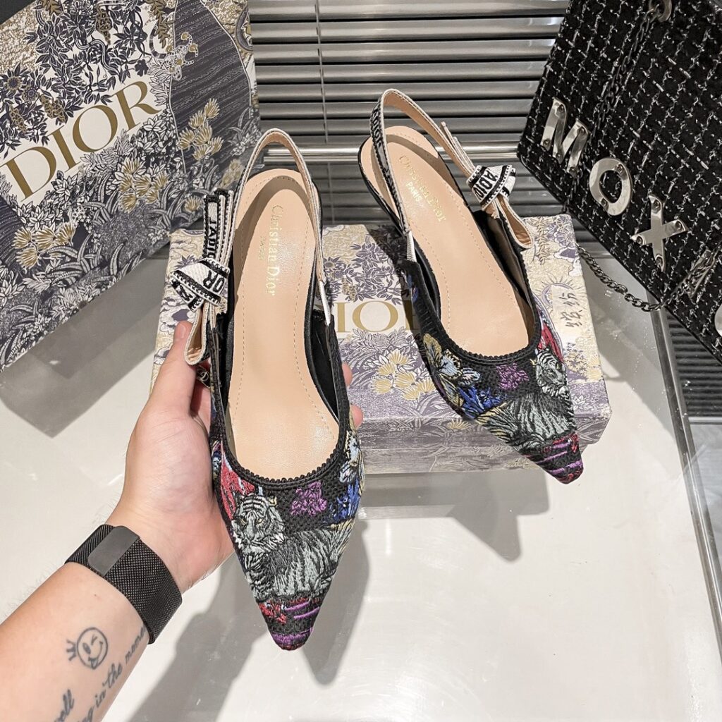 DIOR 新作刺繍ハイヒール 09zm 95759 - 画像 (6)