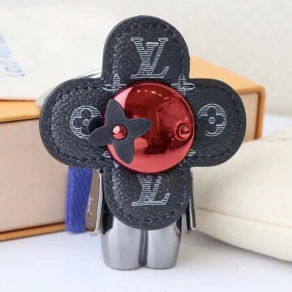LV Louis Vuitton バッグペンダント キーホルダー 32 zm