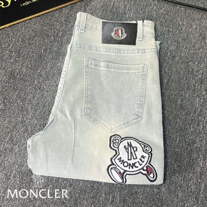 moncler刺繡入りのトレンディジーンズ 15 SS102438