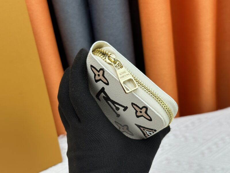 LV Louis Vuitton 新作財布です 22 zm 95521 - 画像 (4)
