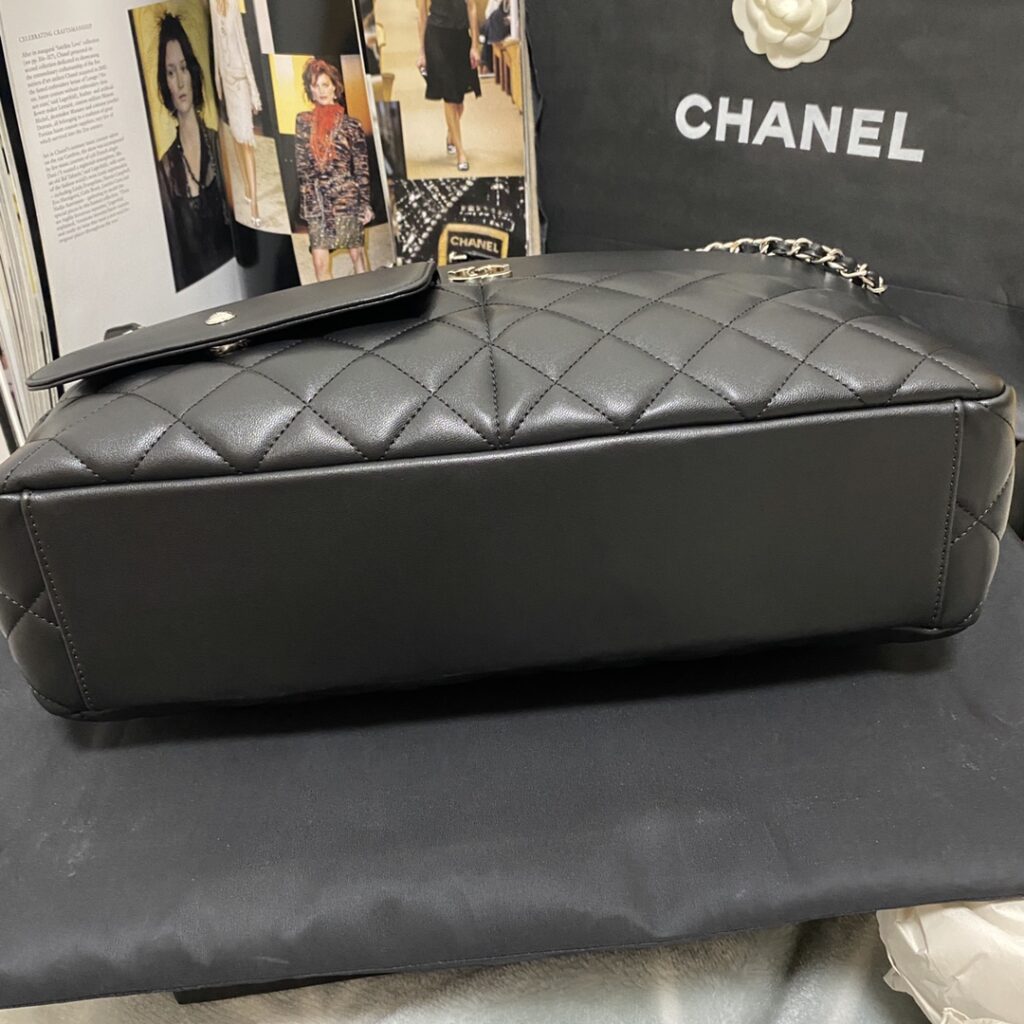 Chanel Calfskin Quilted Ultra Pocket Shopping Tote Navy AS3928 - 画像 (7)