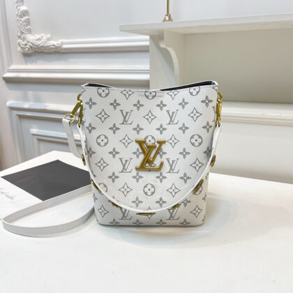 LV LOUIS VUITTONバッグ 54 SS105207