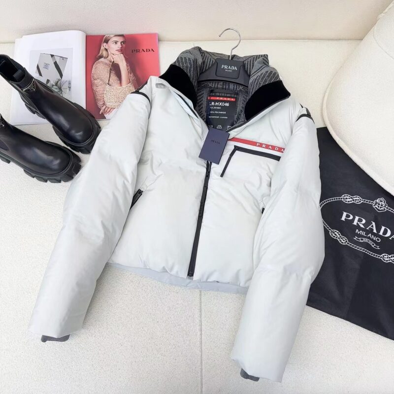 【 PRADA 旗艦店】ご好評に付き再入荷！！ - 画像 (5)