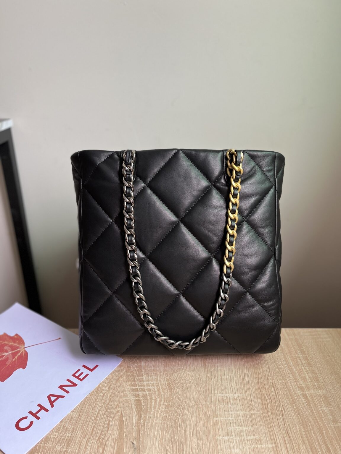 CHANEL 19 SHOPPING BAG 3519 - 画像 (2)