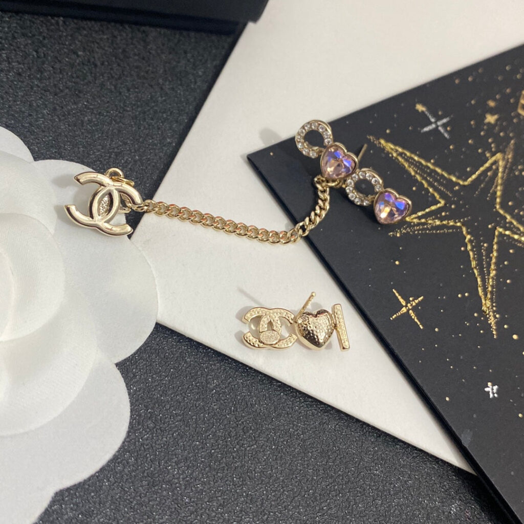 CHANEL非対称クリスタルイヤリング イヤークリップ SS - 画像 (3)