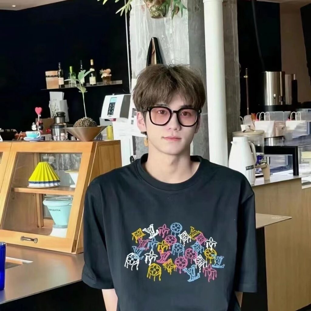 【LOUIS VUITTON 公式旗艦店】ルイヴィトン Tシャツ ご好評に付き再入荷！ - 画像 (5)