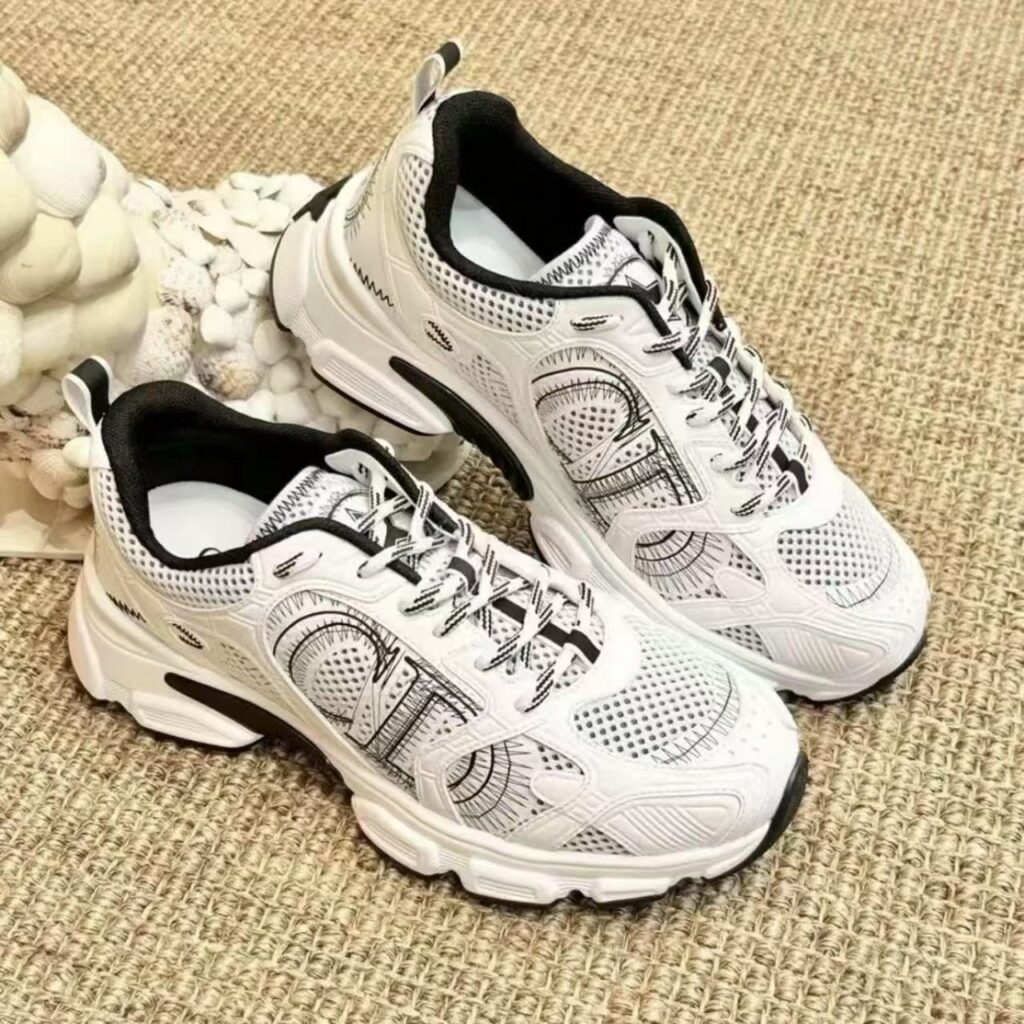 Dior sports shoes 女性タイプ