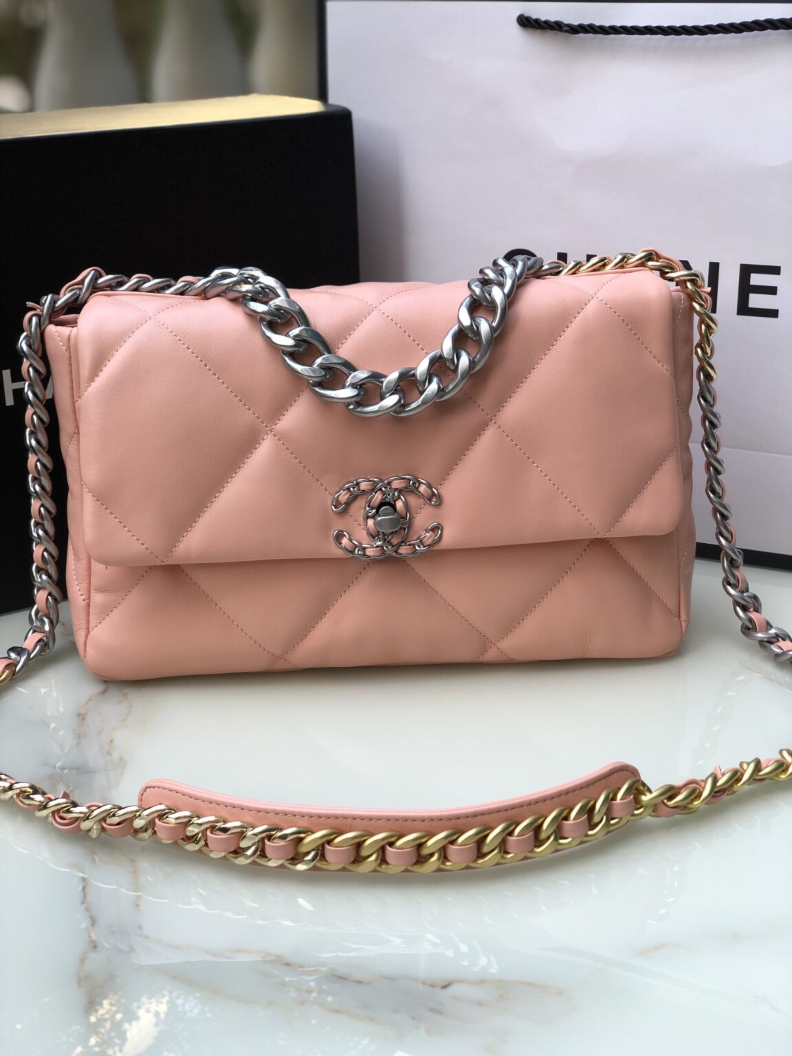 Chanel 19 medium 1161 - 画像 (8)