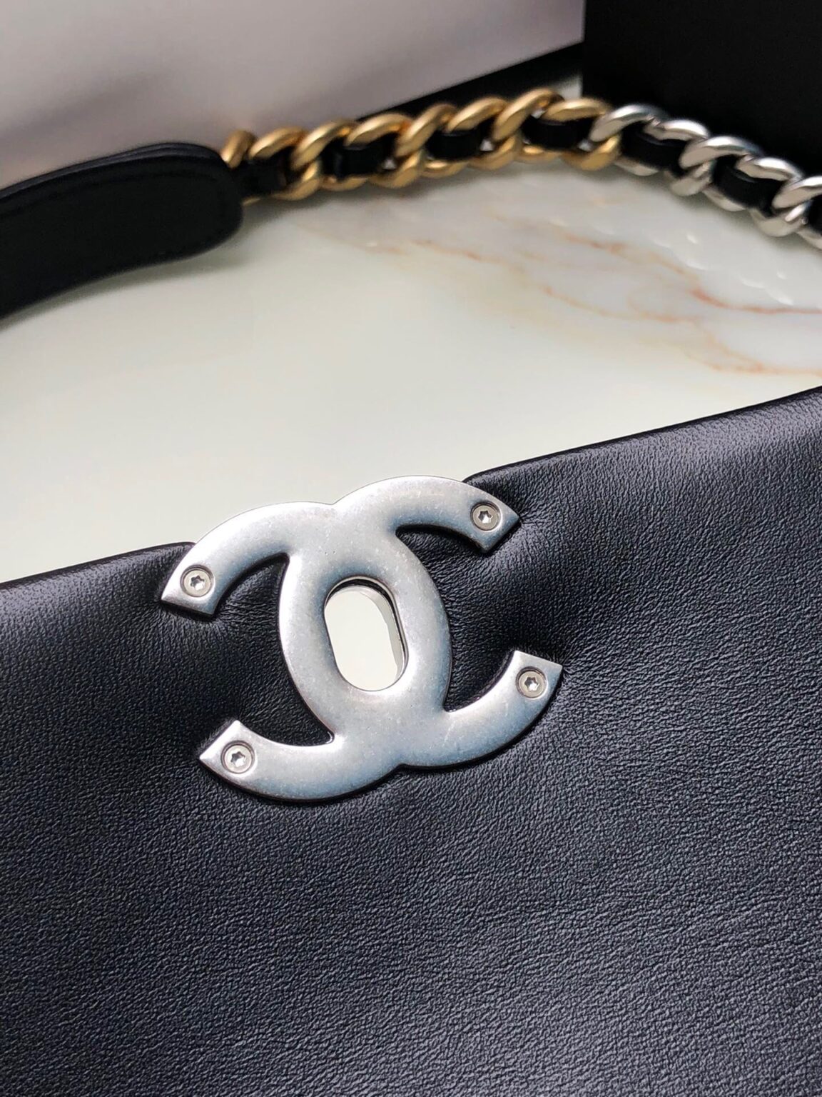 Chanel 19 medium 1161 - 画像 (9)