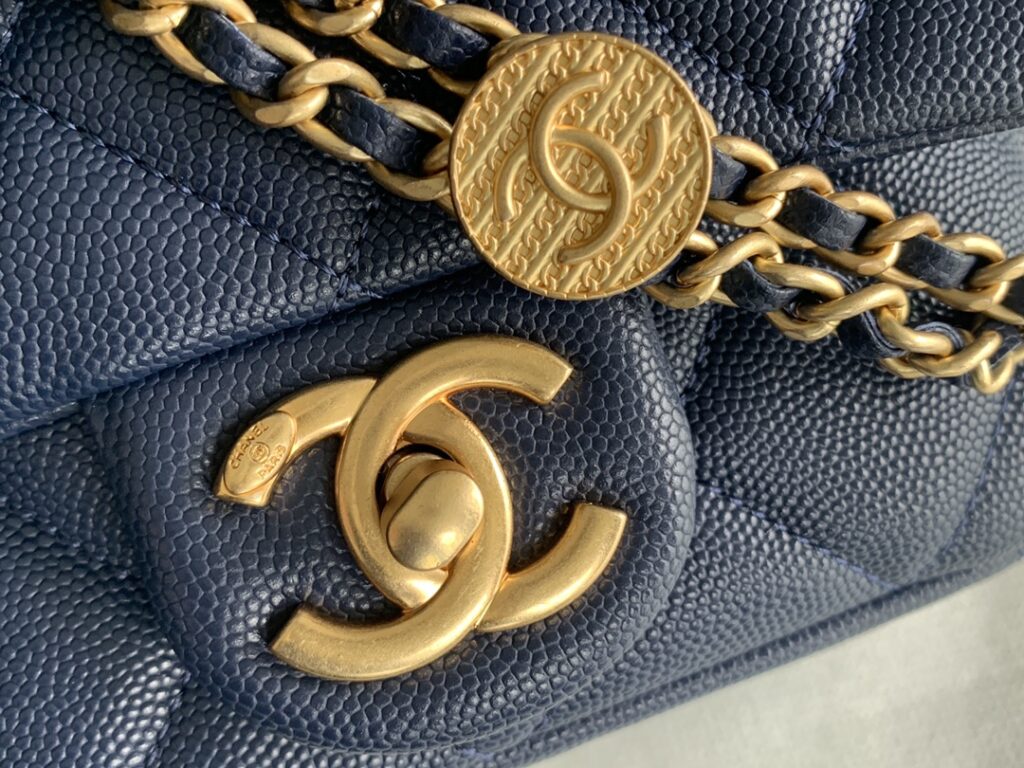Chanel MINI CLASSIC FLAP BAG 3368 - 画像 (9)