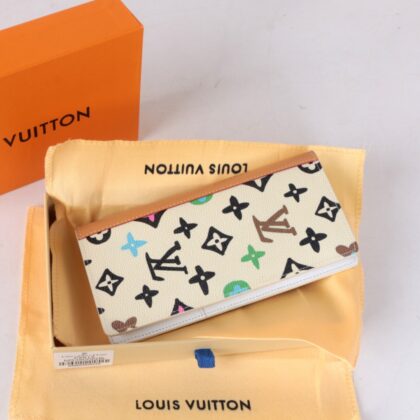 LV Louis Vuitton 新作財布です 37 zm 95521