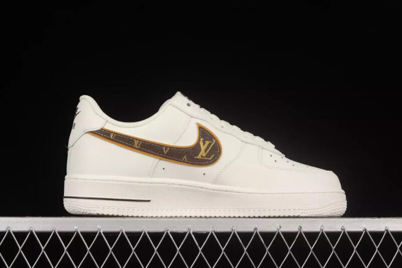 【新商品発売】【今年の新商品】LOUIS VUITTON X NIKE AIR FORCE 1 07 LOW RICE WHITE SHOES SNEAKERS【代金引換】 - 画像 (3)