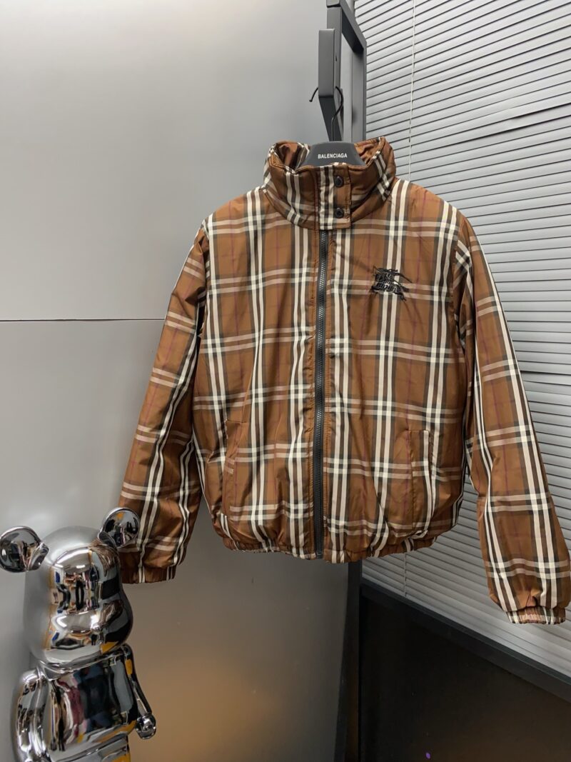 BURBERRYダウンジャケット SS96785 - 画像 (4)