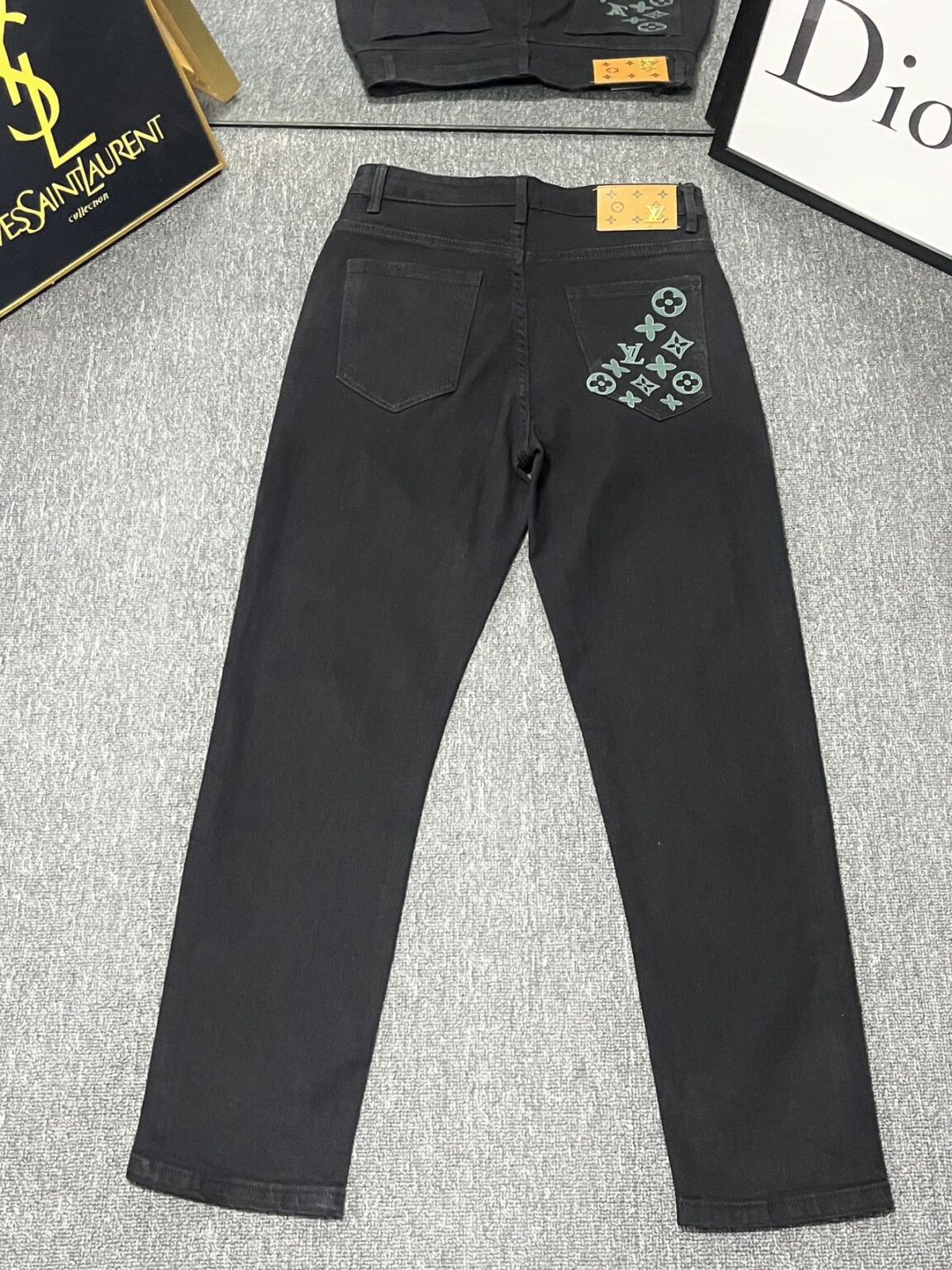 LV Louis Vuitton刺繡入りのトレンディジーンズ 20 SS102439 - 画像 (2)