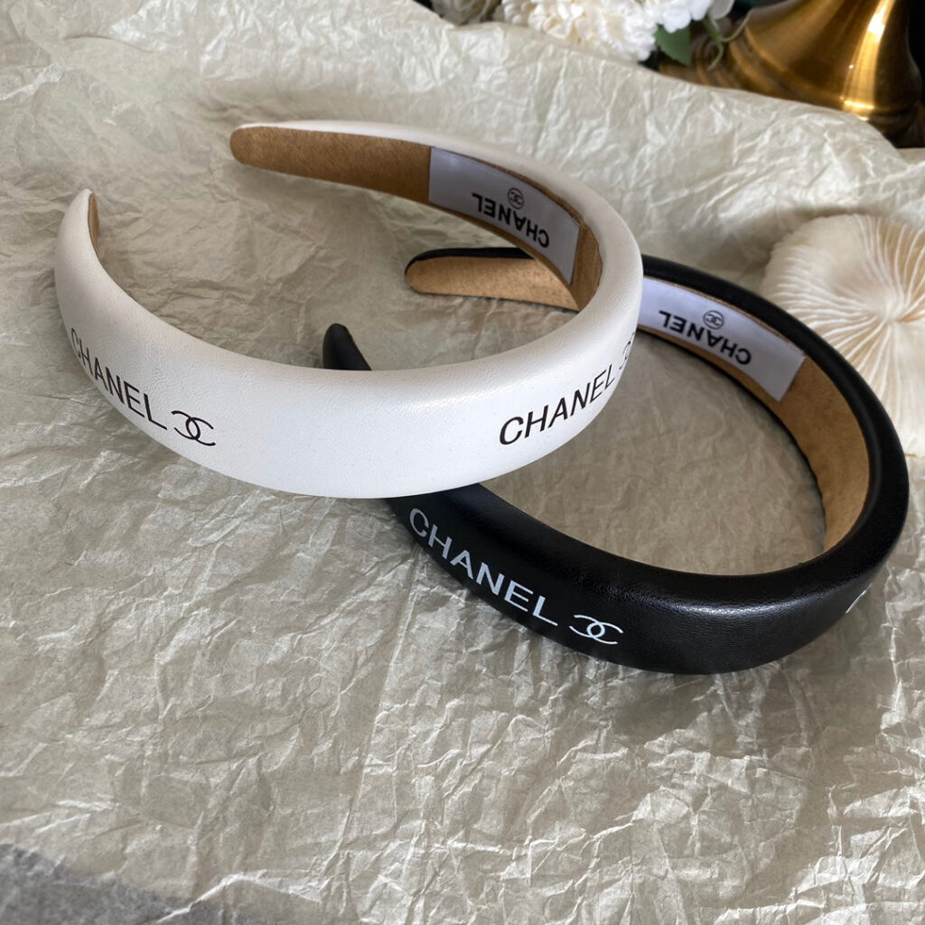 CHANEL黒と白のレザーヘッドバンド SS - 画像 (3)