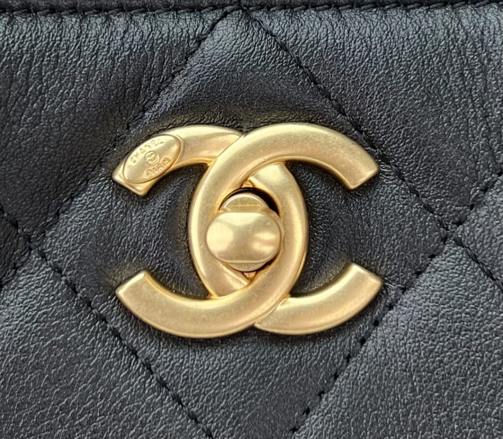 Chanel SHOPPING BAG AS3508 - 画像 (7)