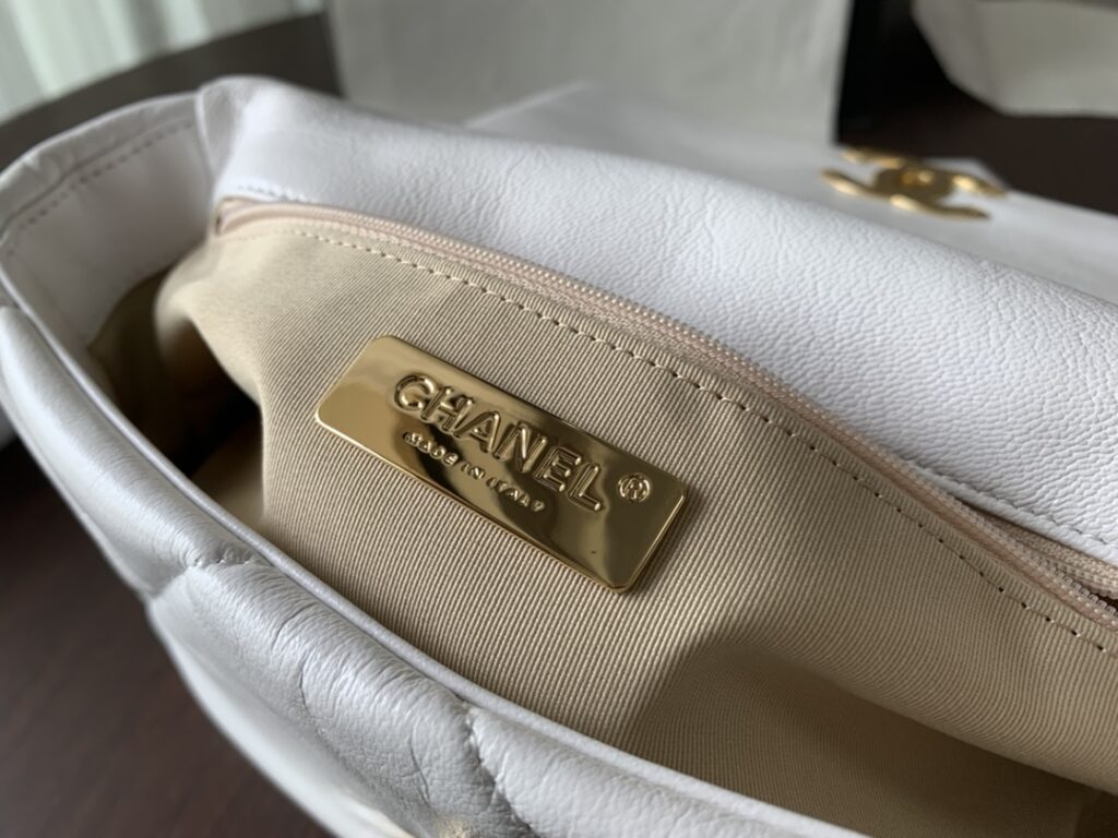 Chanel 19 medium 1161 - 画像 (17)