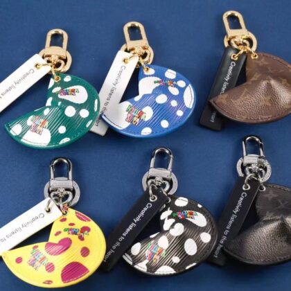 LV Louis Vuitton バッグペンダント キーホルダー 45 zm
