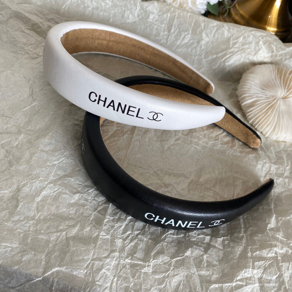 CHANEL黒と白のレザーヘッドバンド SS - 画像 (4)