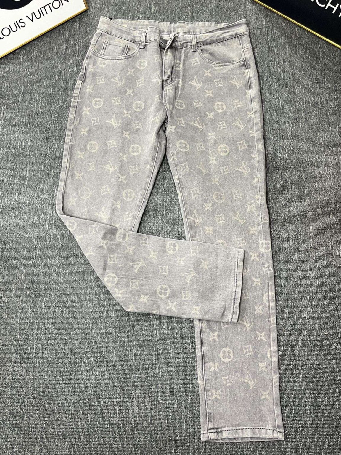 LV Louis Vuitton刺繡入りのトレンディジーンズ 04 SS102437 - 画像 (5)